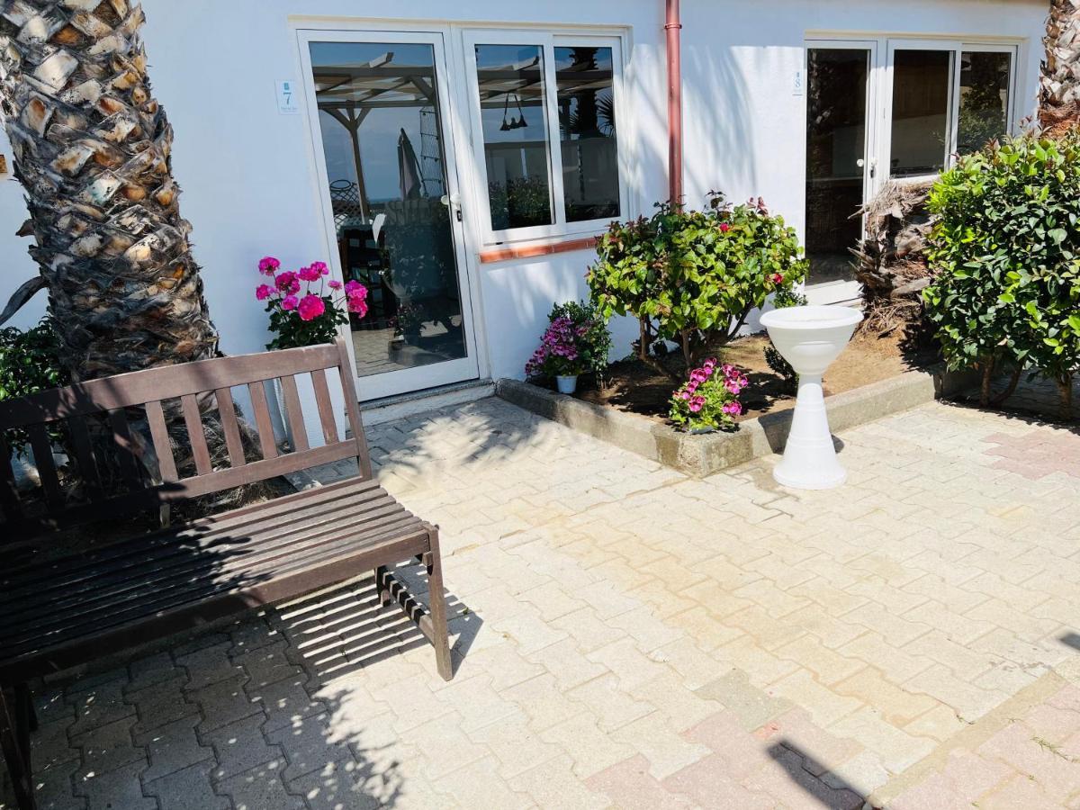 Ninfa Sul Mare Apartments 50 M E T R I Dal Mare Parcheggio Gratuito Custodito 梵蒂冈角 外观 照片